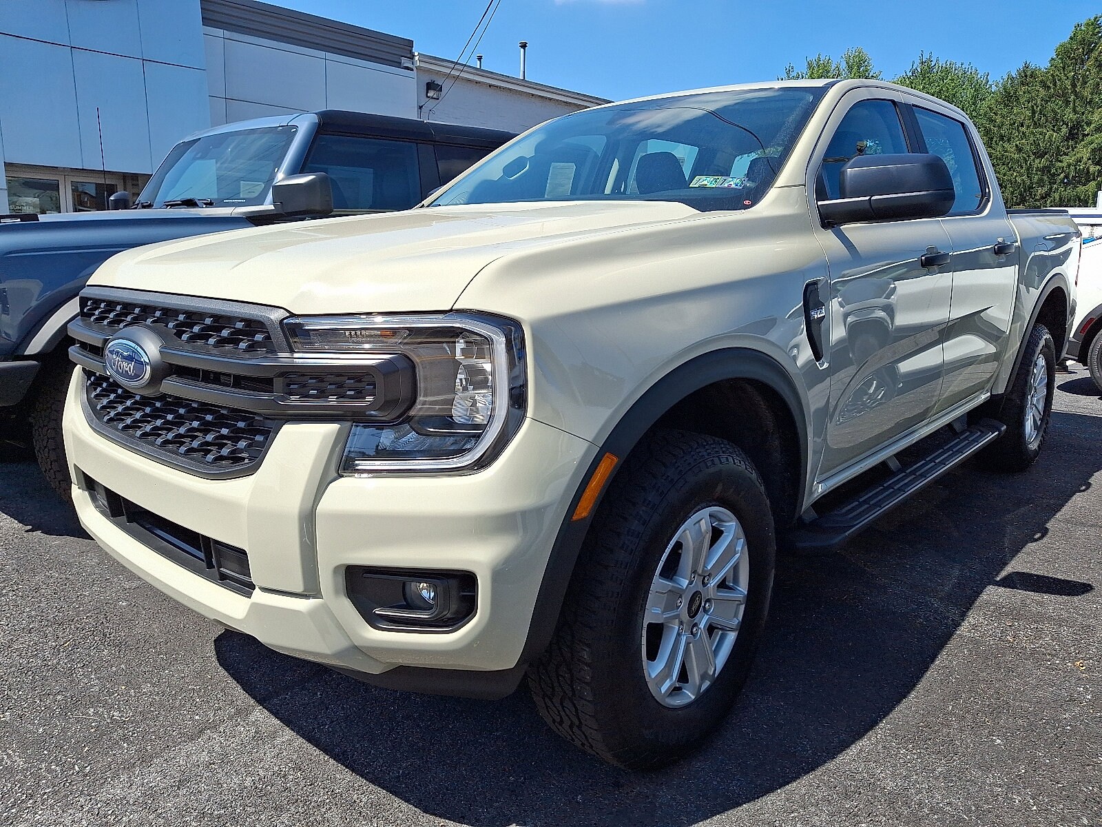 2025 Ford Ranger XL photo 3