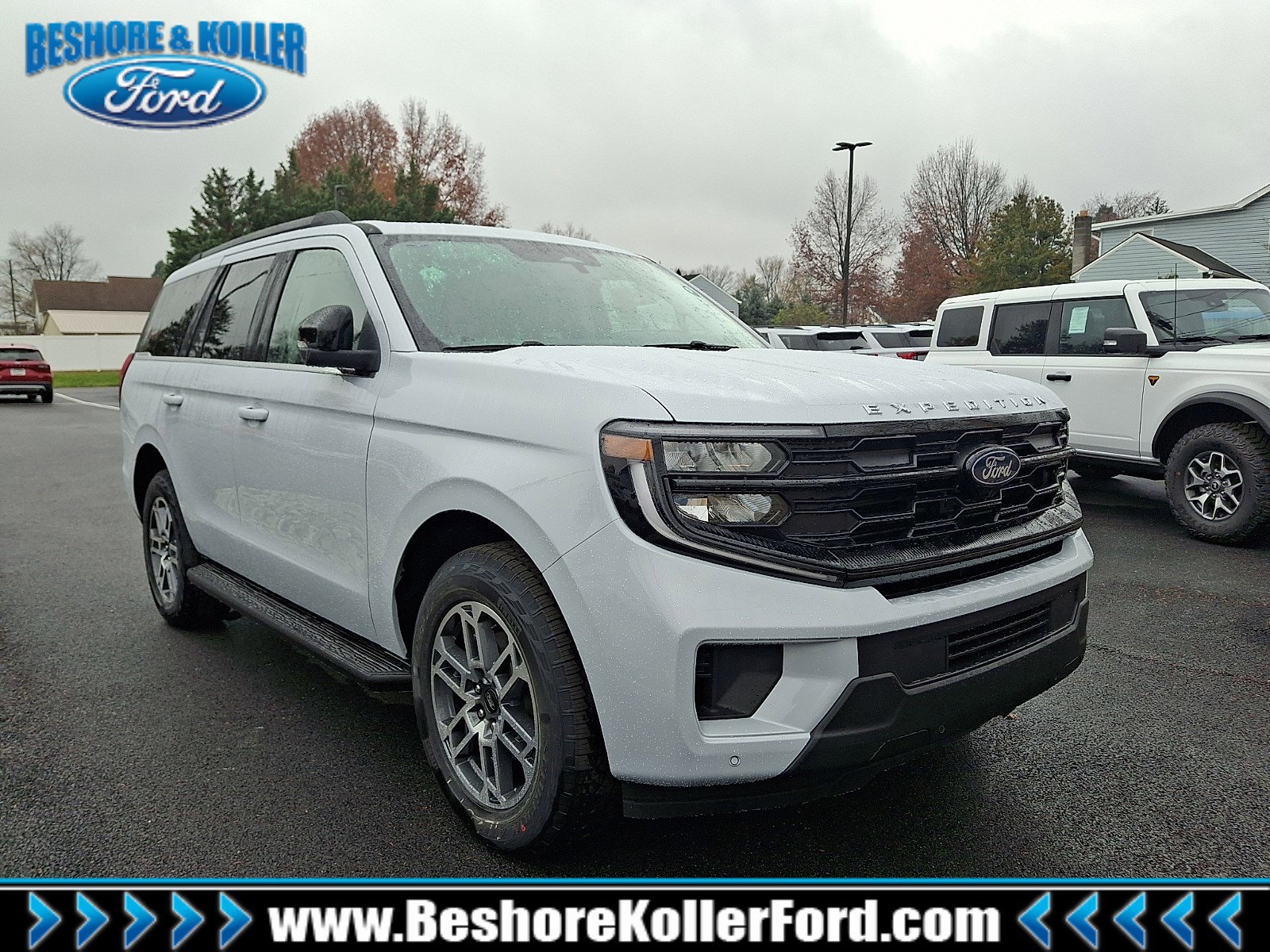 2025 Ford Expedition Active's photo