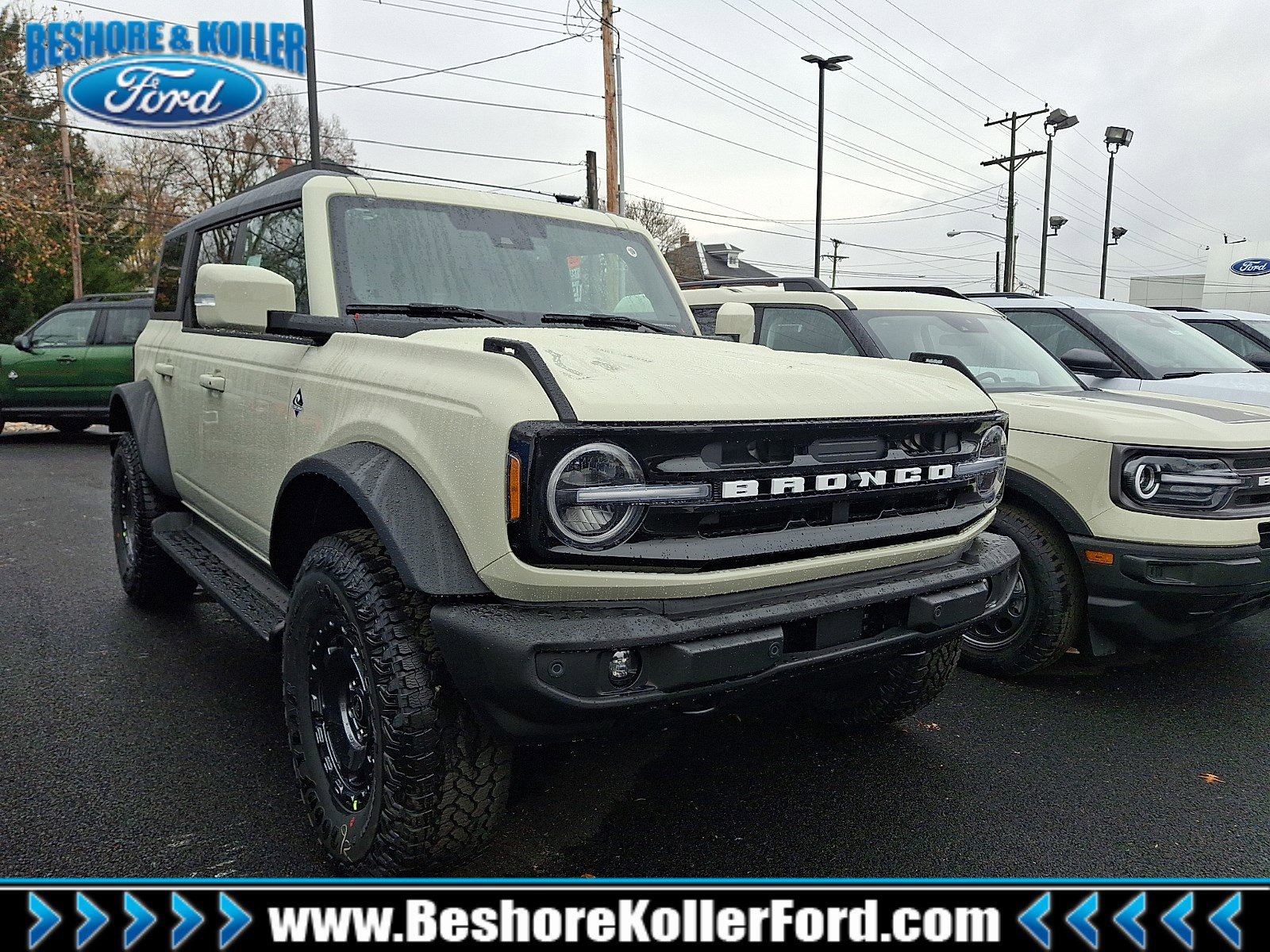 2025 Ford Bronco 4-Door Outer Banks's photo