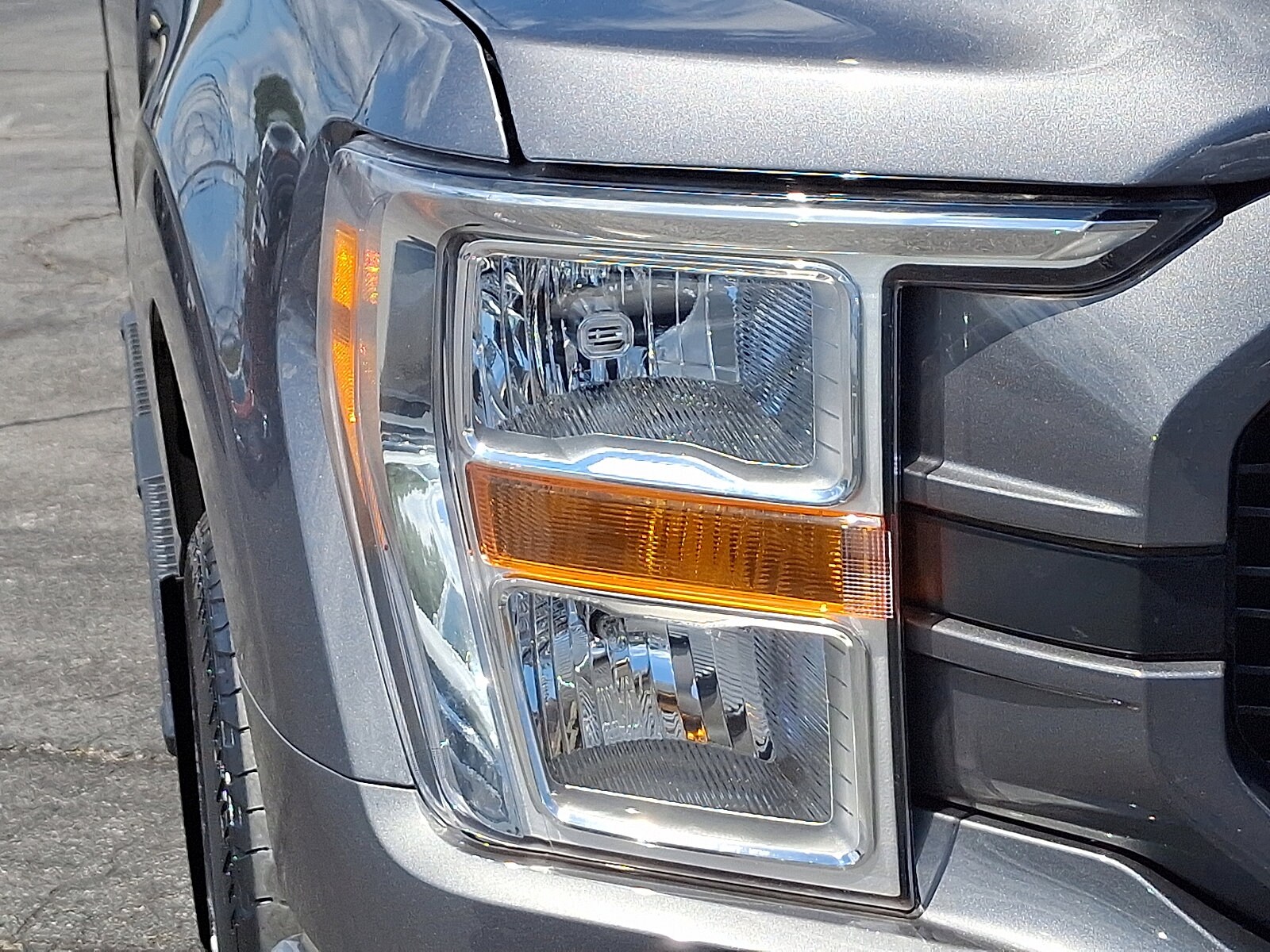 2022 Ford F-150 XL - Photo 10