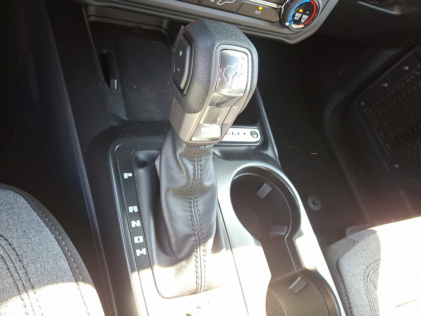 2025 Ford Bronco 4-Door Base - Photo 10