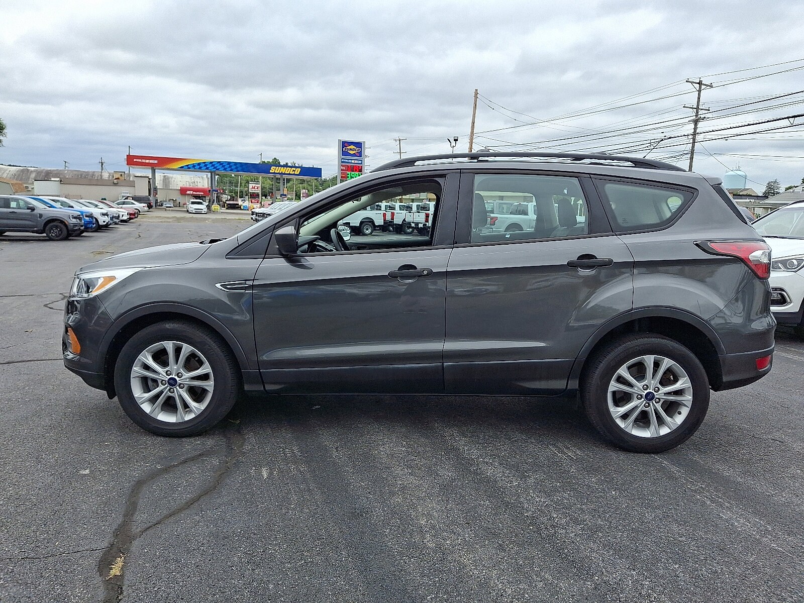 2017 Ford Escape S photo 3