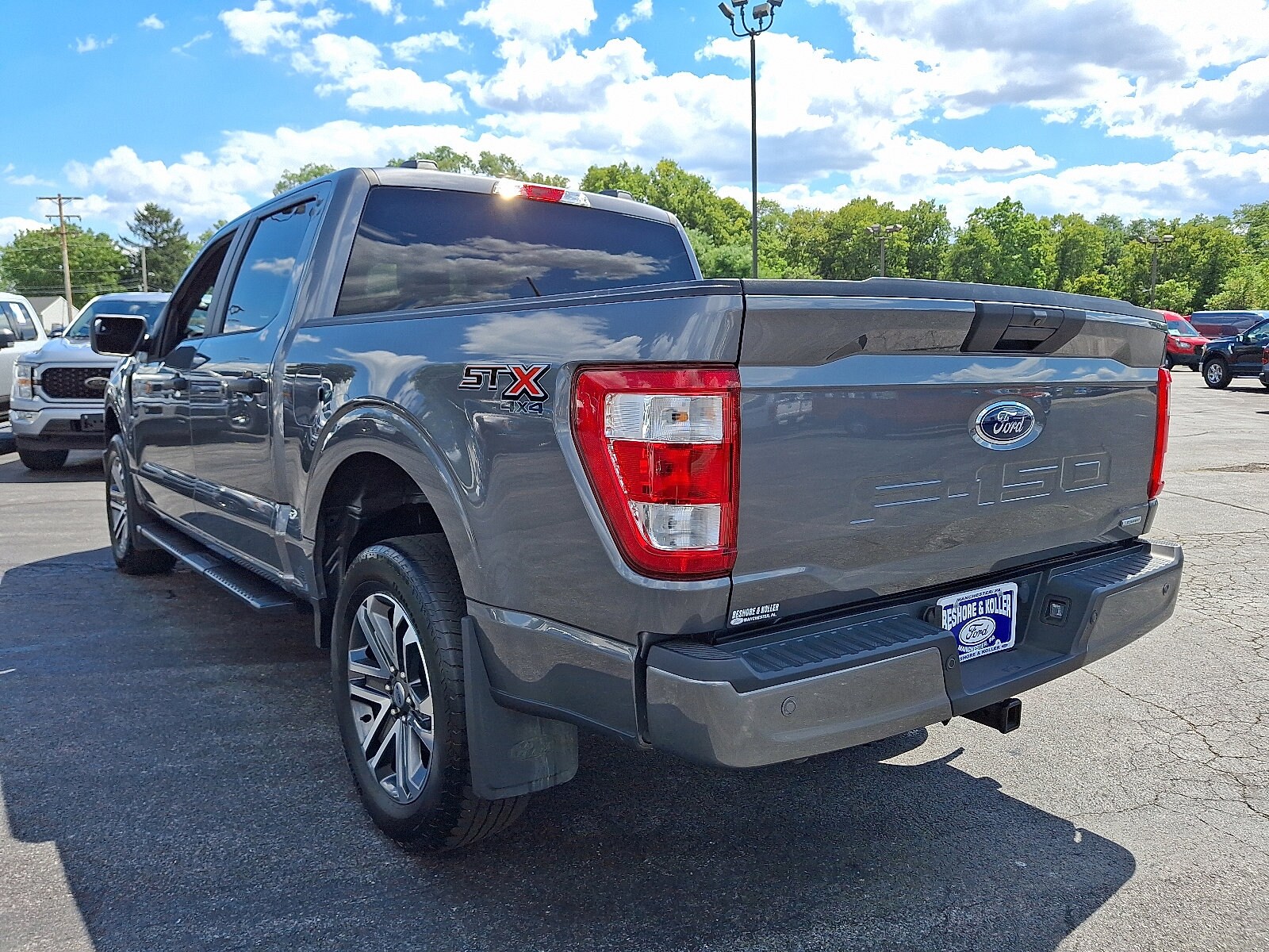 2022 Ford F-150 XL - Photo 5