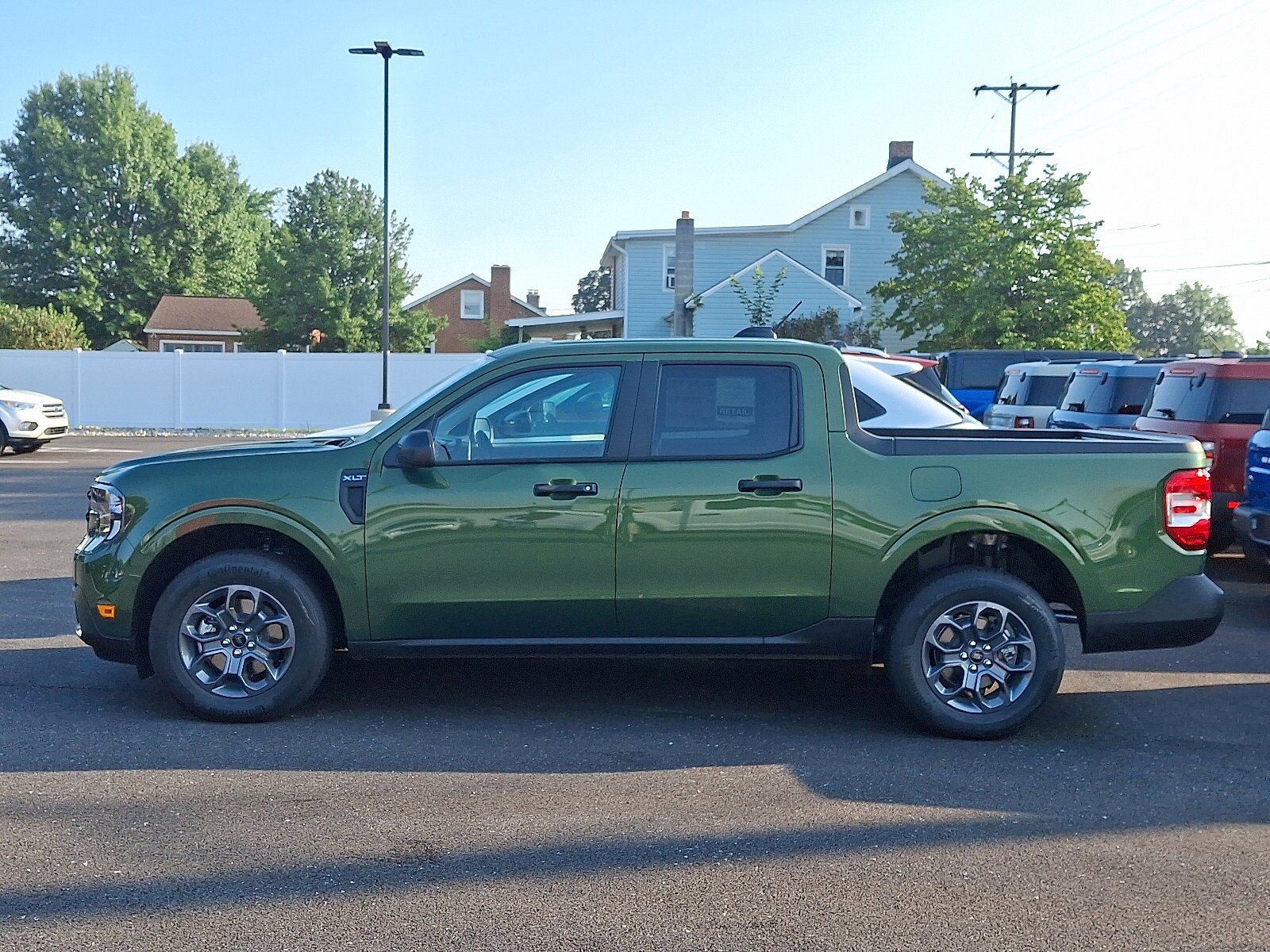 2025 Ford Maverick XLT photo 3