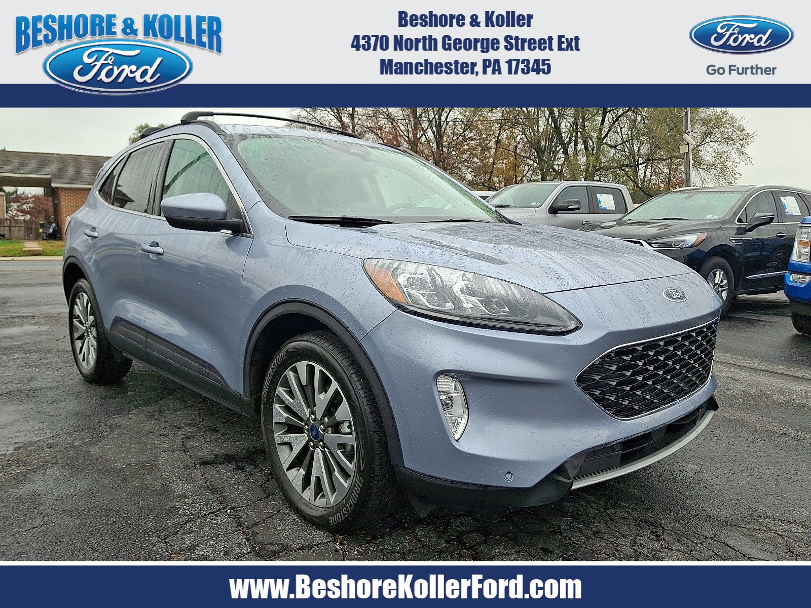 2022 Ford Escape Titanium's photo