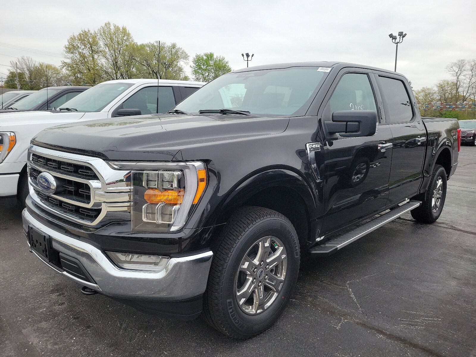 2023 Ford F-150 XLT photo 3