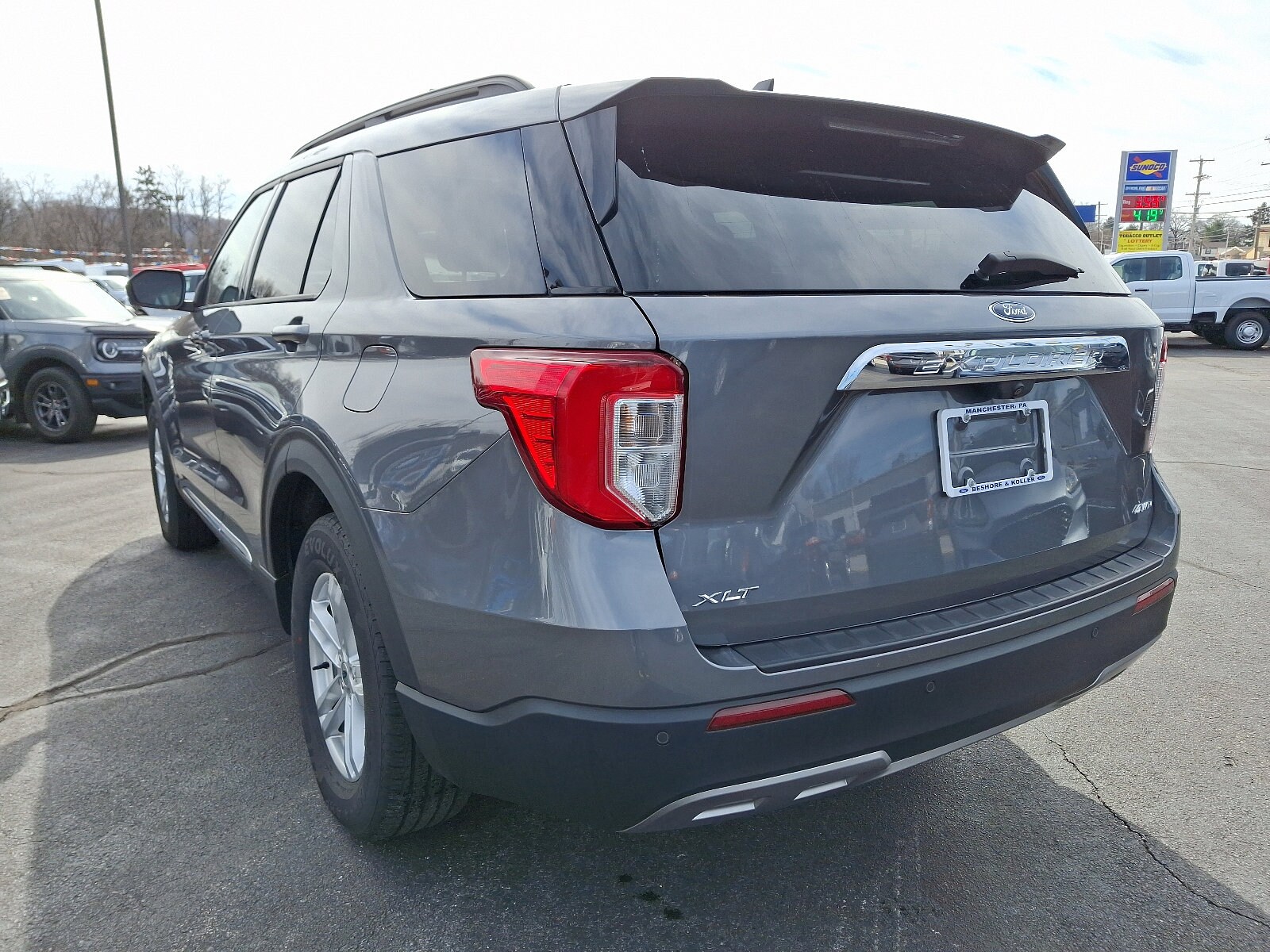 2022 Ford Explorer XLT photo 4