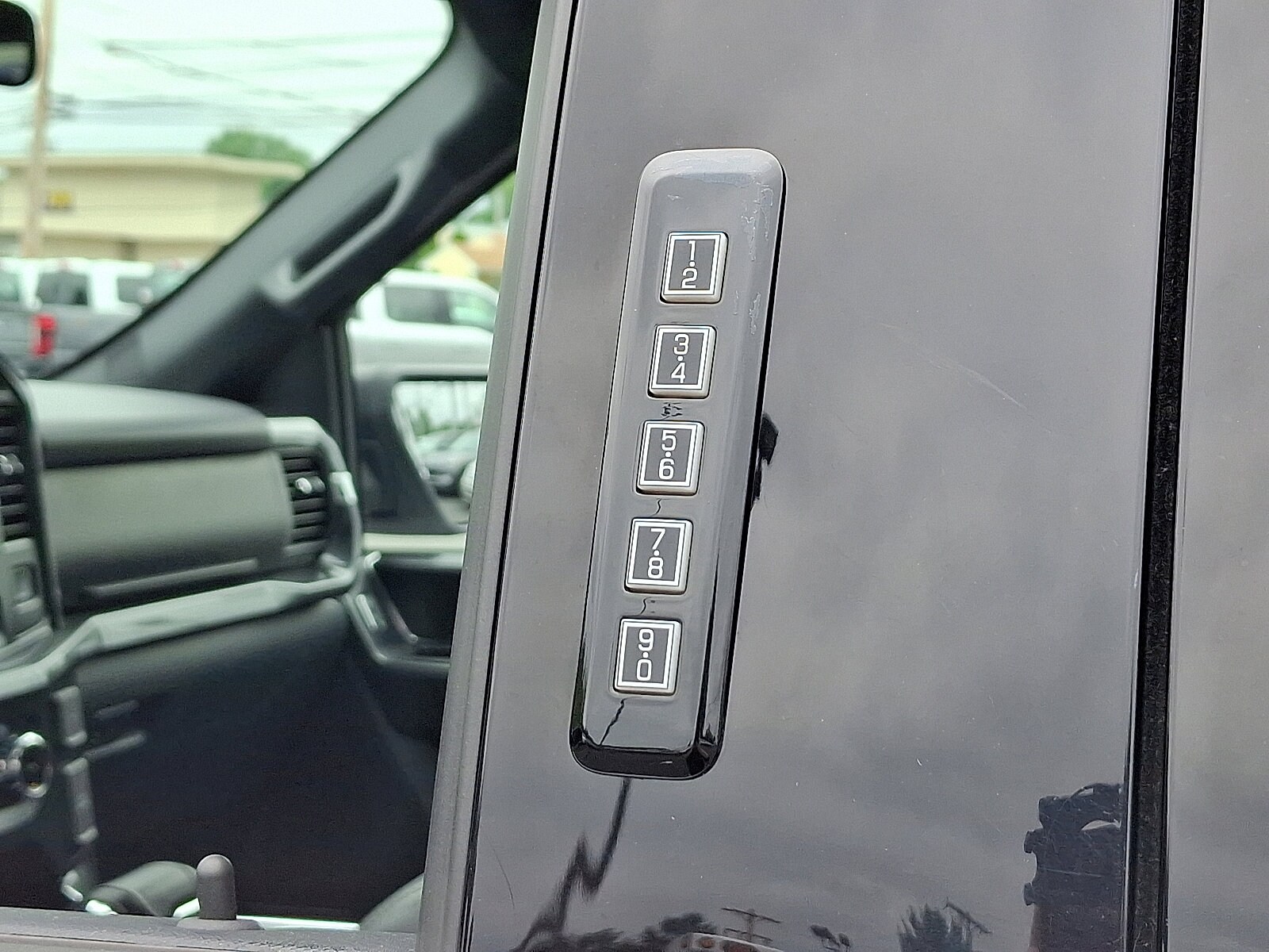 2022 Ford F-150 XLT - Photo 13