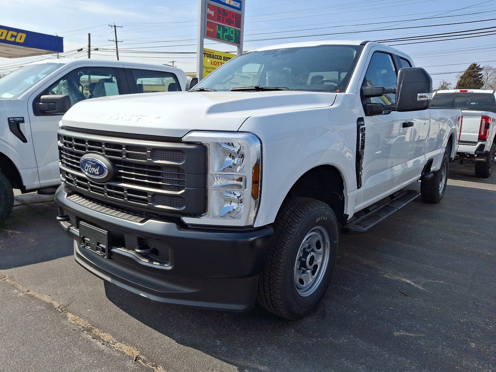 2025 Ford F-250 XL photo 3