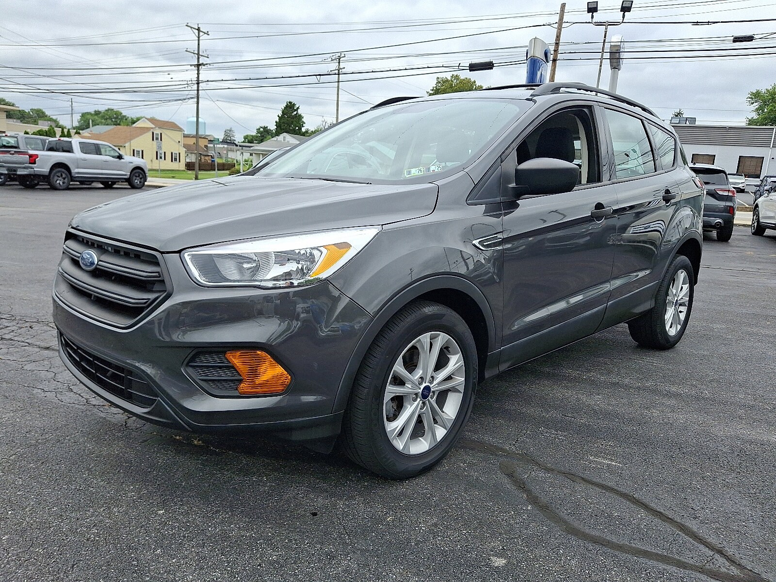 2017 Ford Escape S photo 2