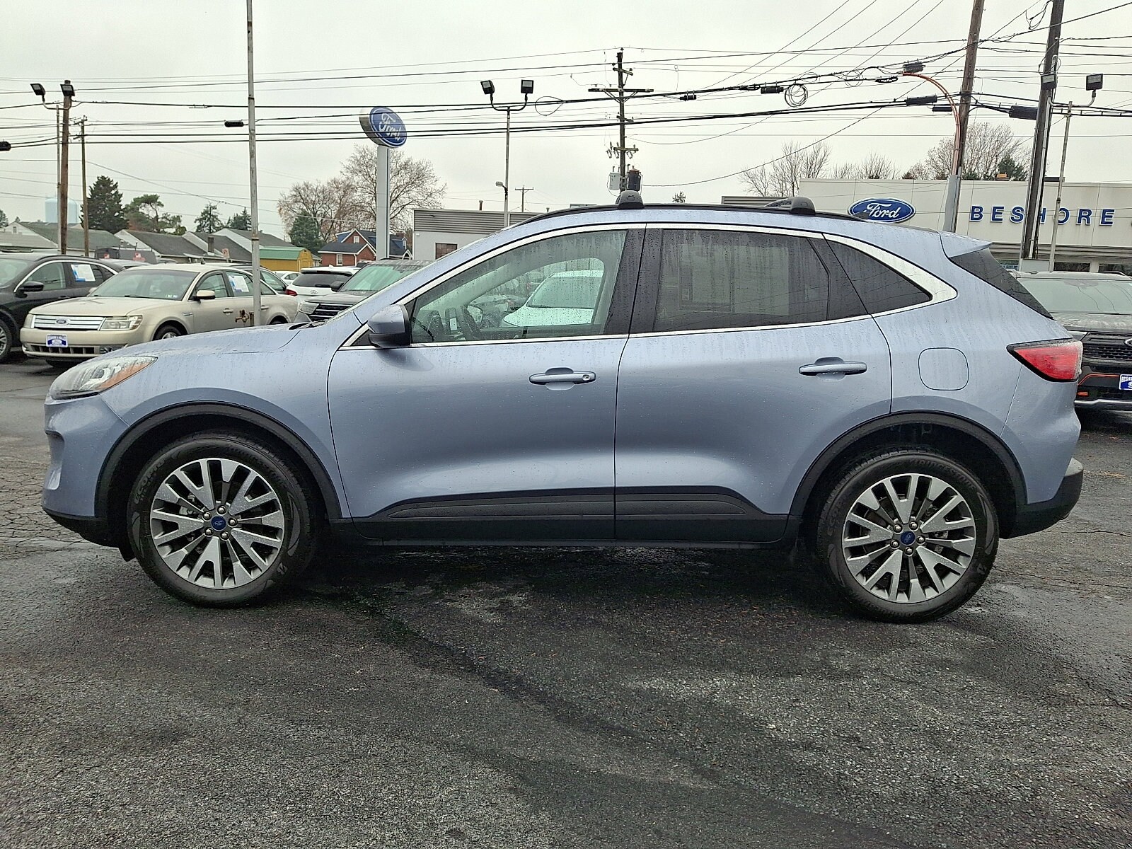 2022 Ford Escape Titanium photo 4