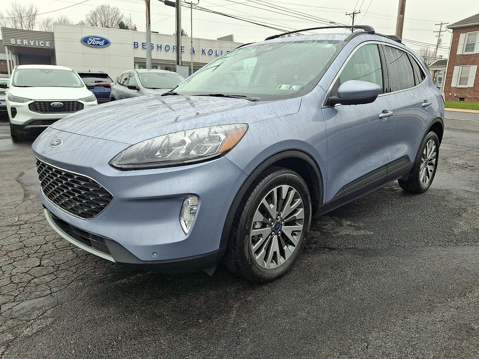 2022 Ford Escape Titanium photo 3