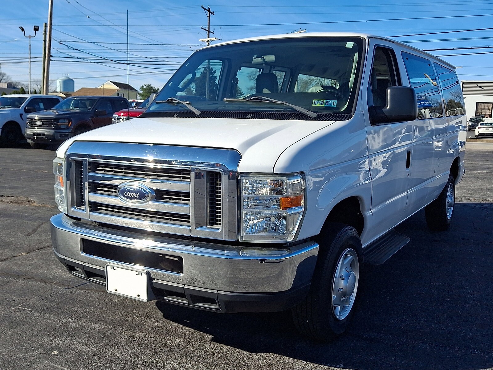 2011 Ford E-350 photo 4