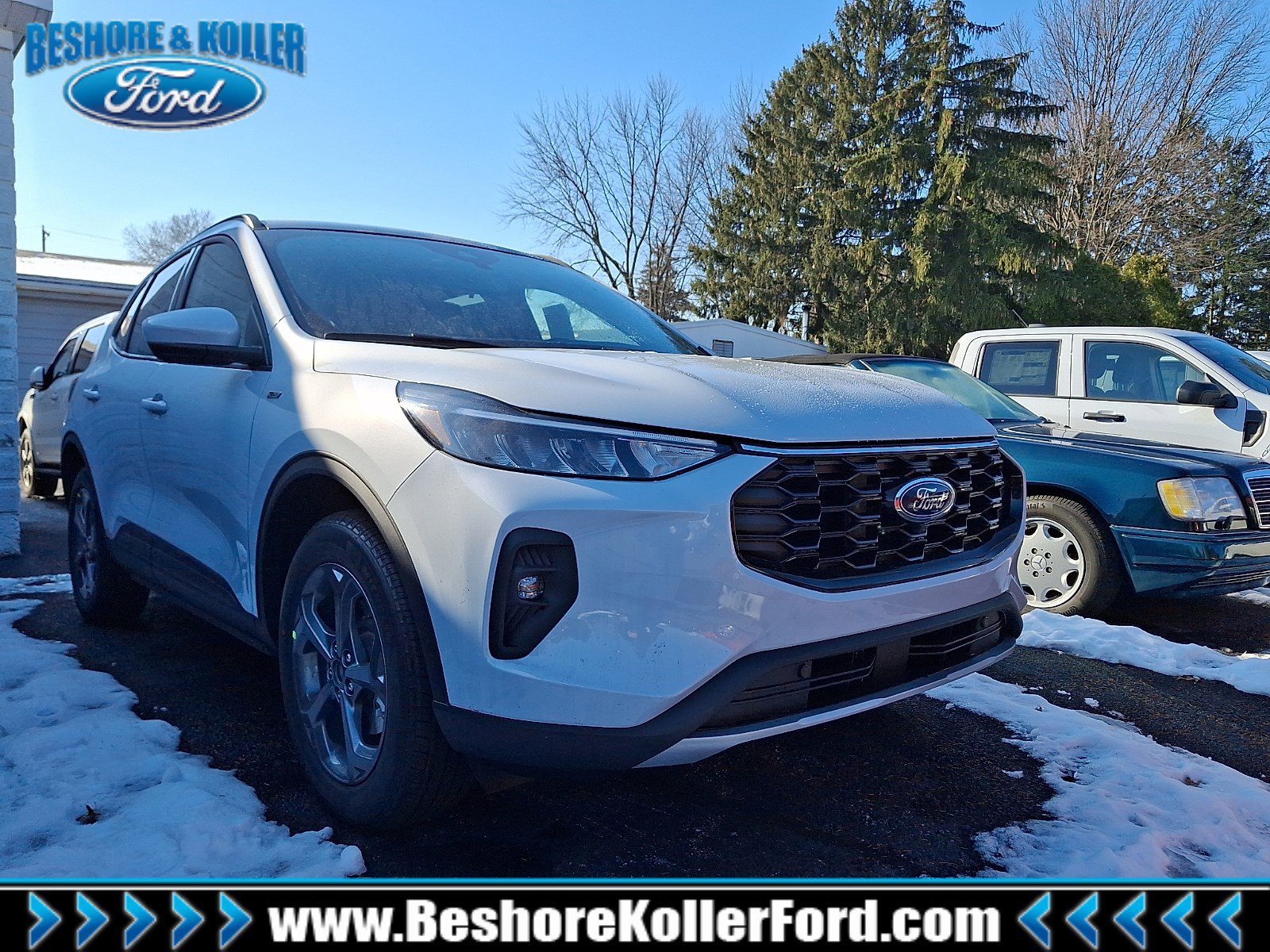 2026 Ford Escape ST-Line Select's photo