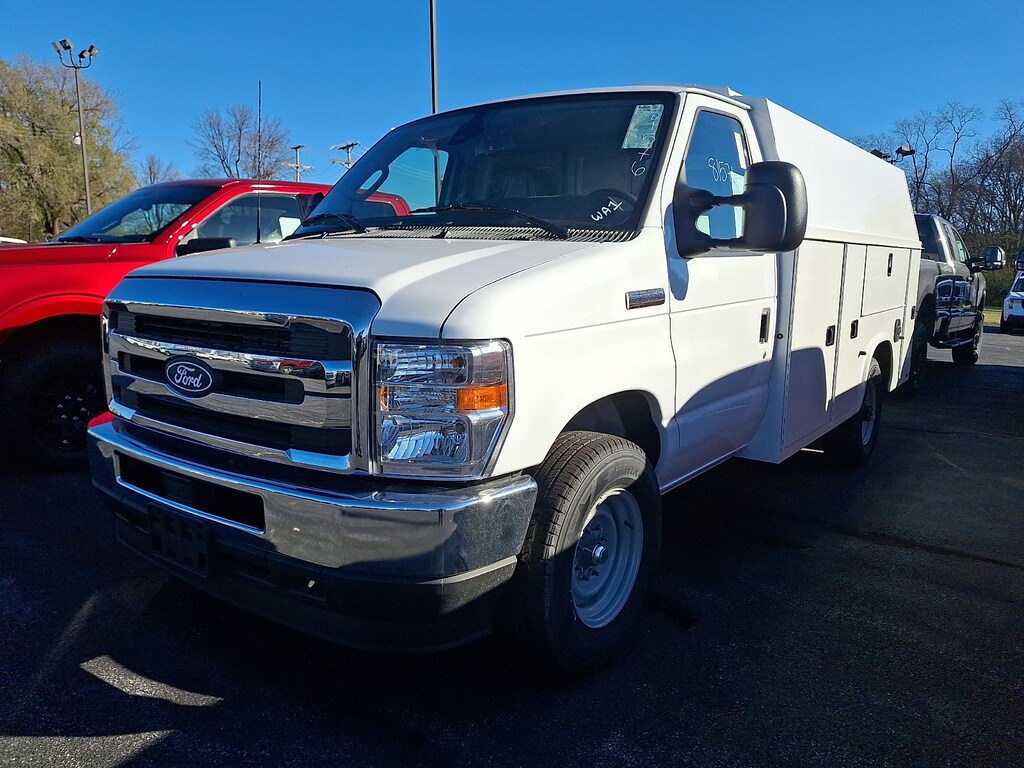 New 2026 Ford E-Series Cutaway E-350 SRW Truck