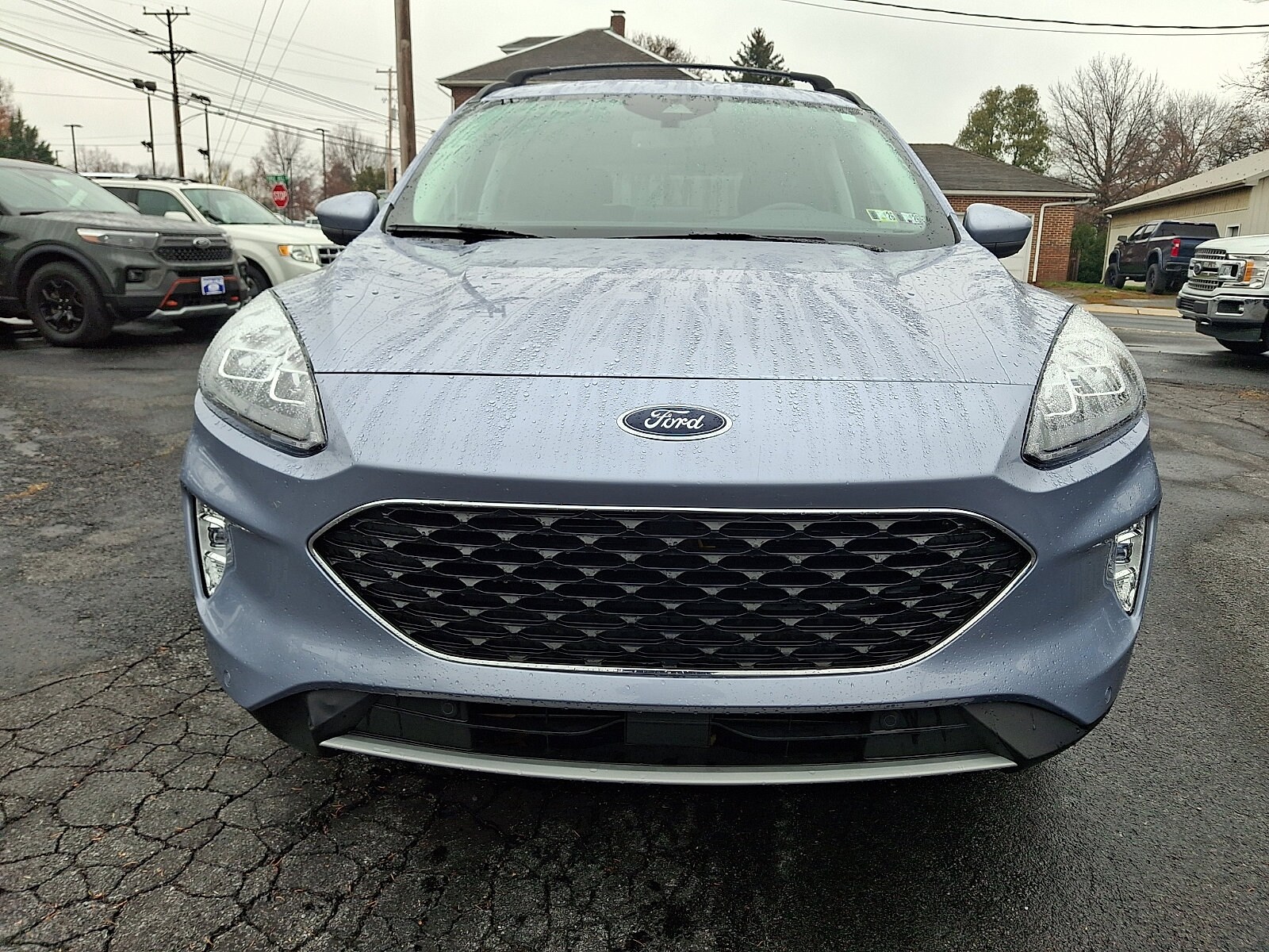 2022 Ford Escape Titanium photo 2