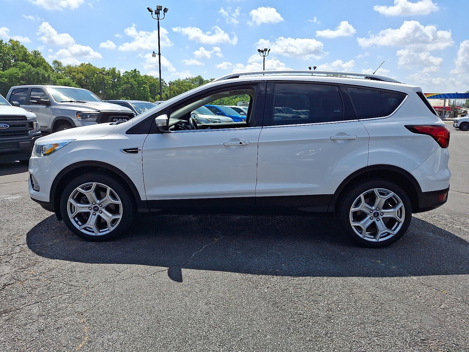 2019 Ford Escape Titanium photo 3