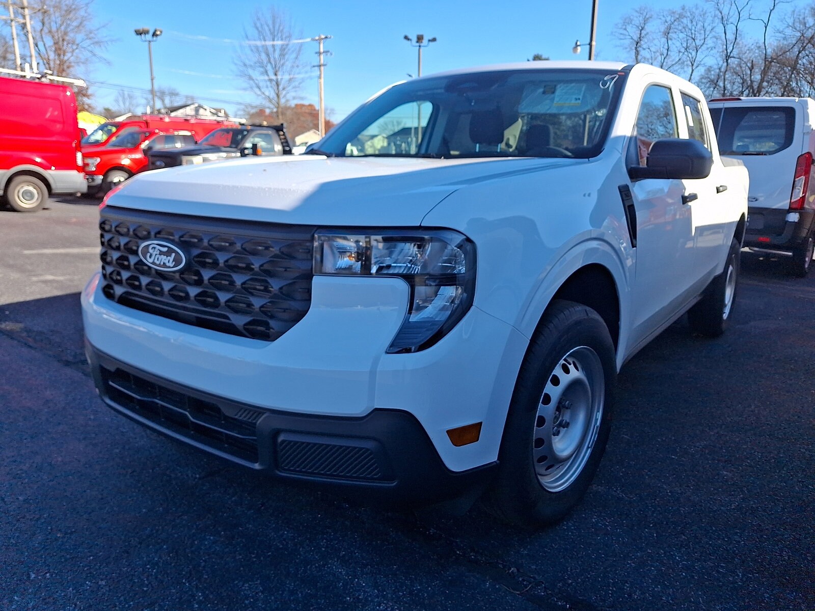 2025 Ford Maverick XL photo 2