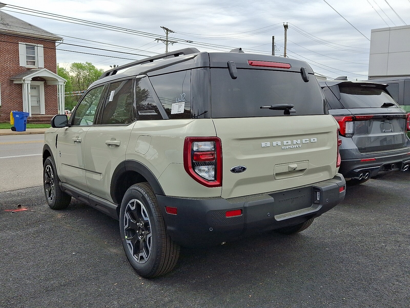 2025 Ford Bronco Sport Outer Banks photo 3