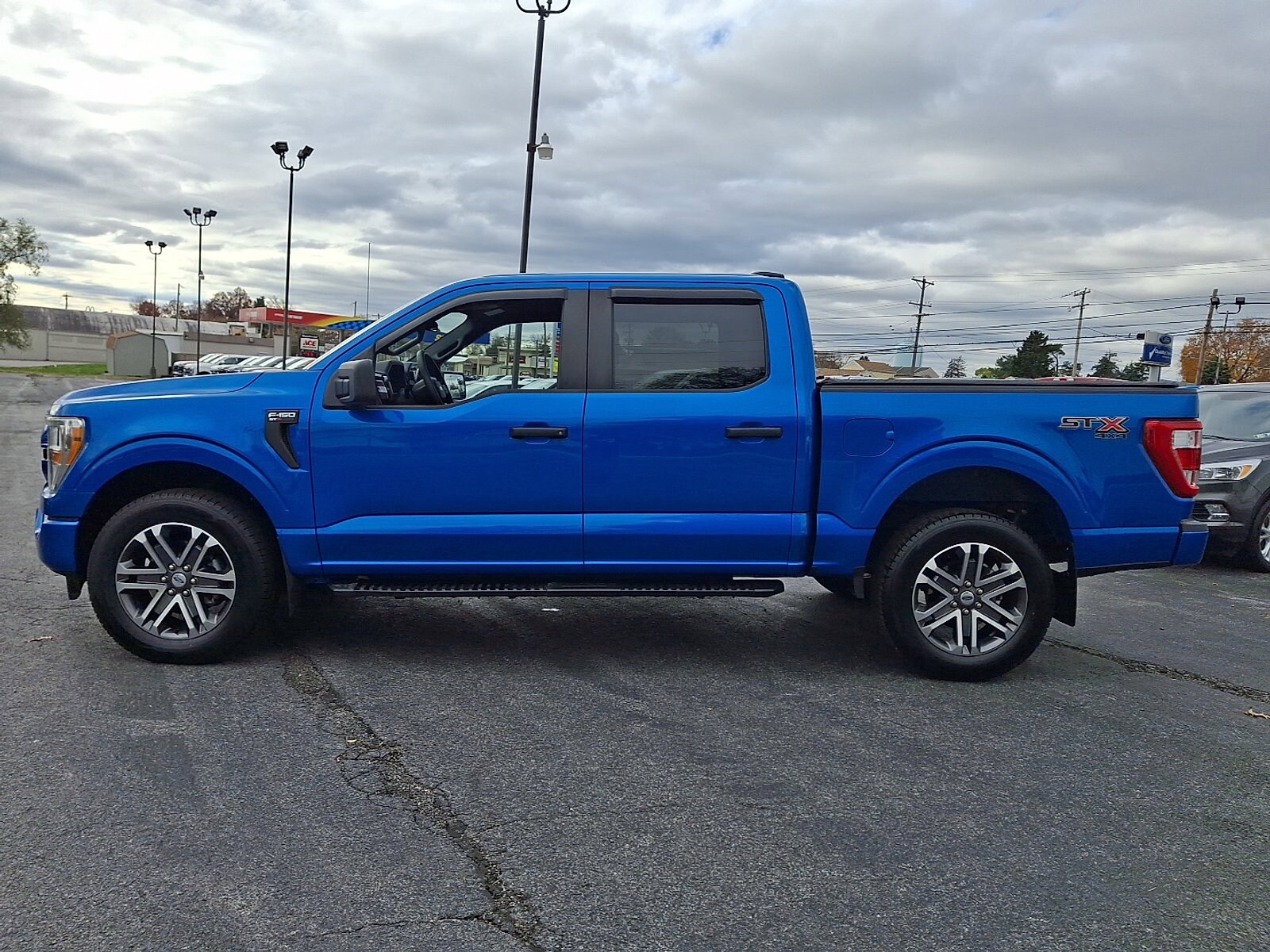 2021 Ford F-150 XL photo 4