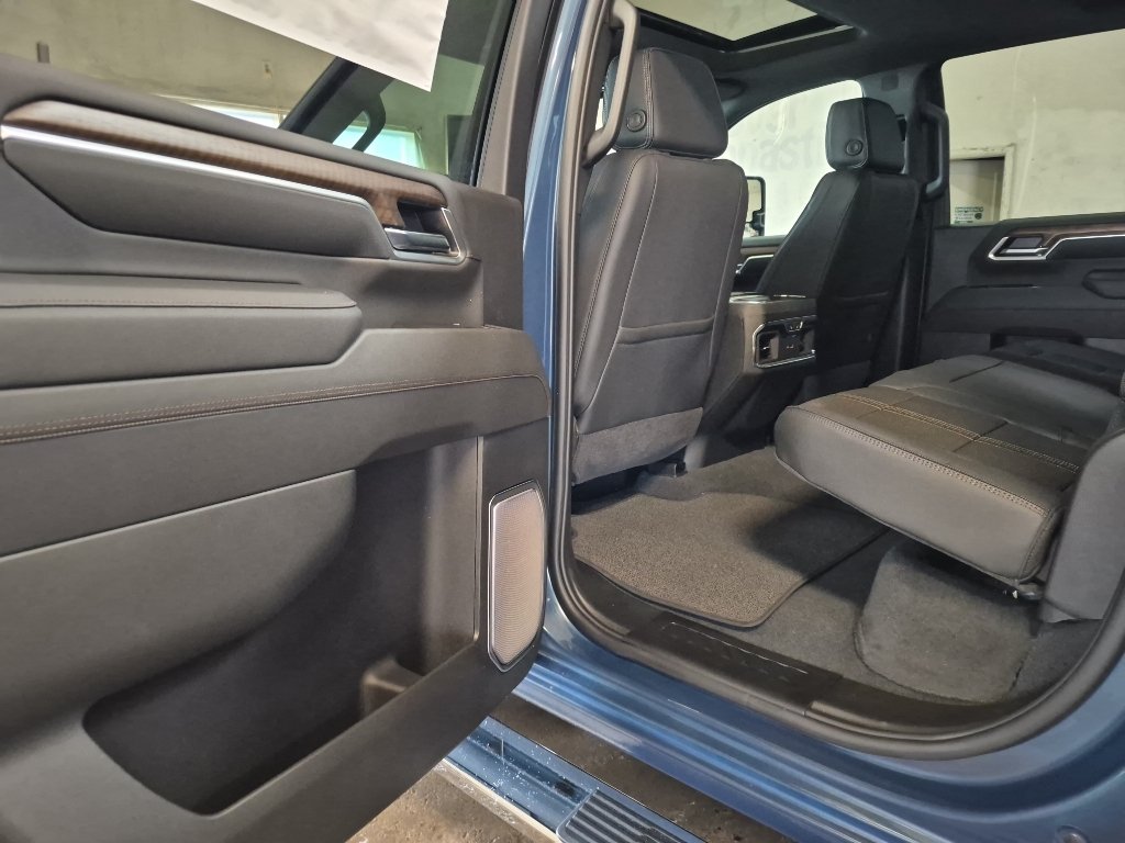 2026 Chevrolet Silverado 3500 HD High Country - Photo 20