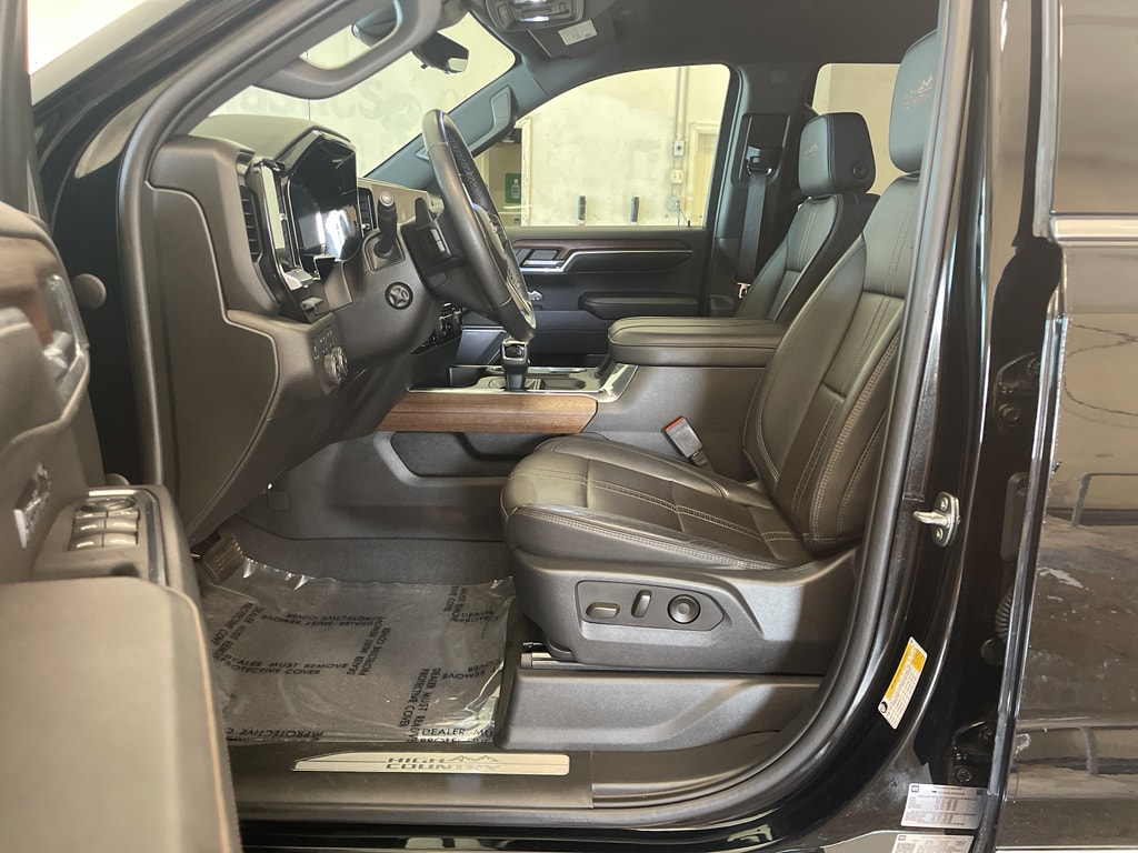 2023 Chevrolet Silverado 1500 High Country - Photo 9