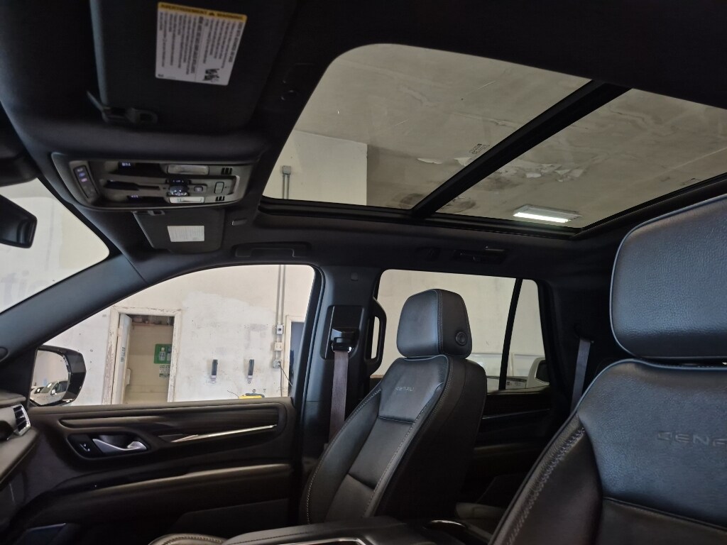 2022 GMC Yukon Denali - Photo 16