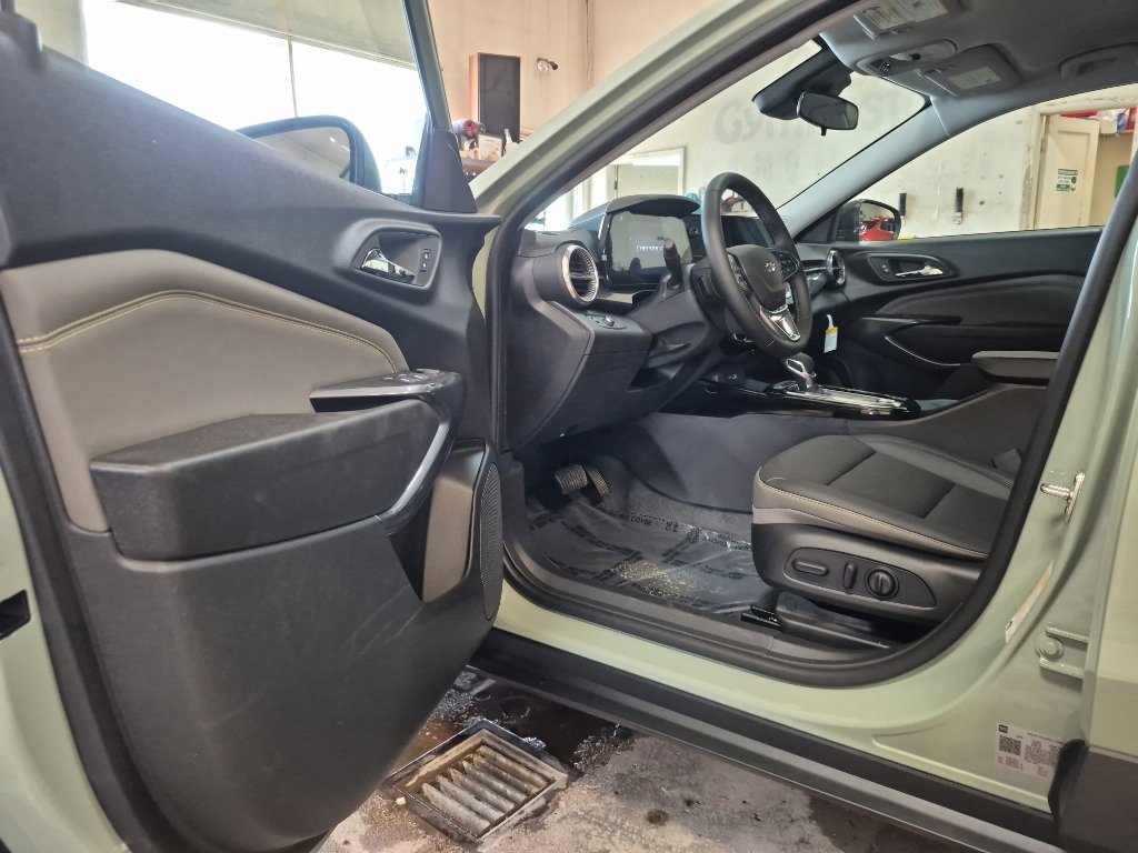 2026 Chevrolet Trax Activ - Photo 10