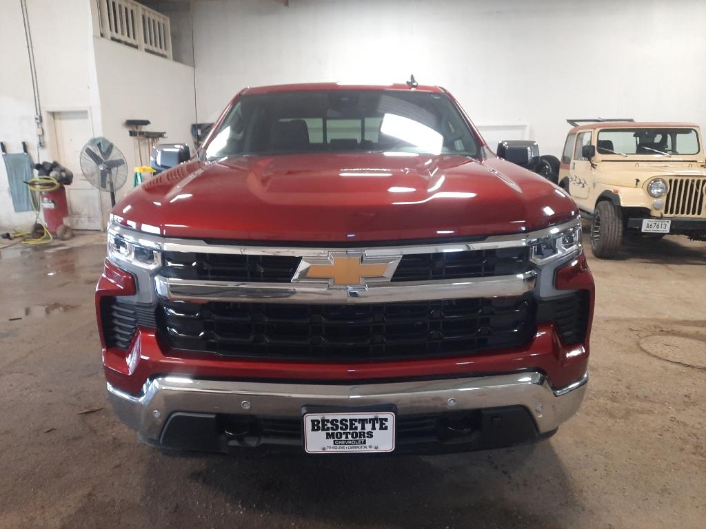 Used 2024 Chevrolet Silverado 1500 LT with VIN 1GCUDDE89RZ204252 for sale in Carrington, ND