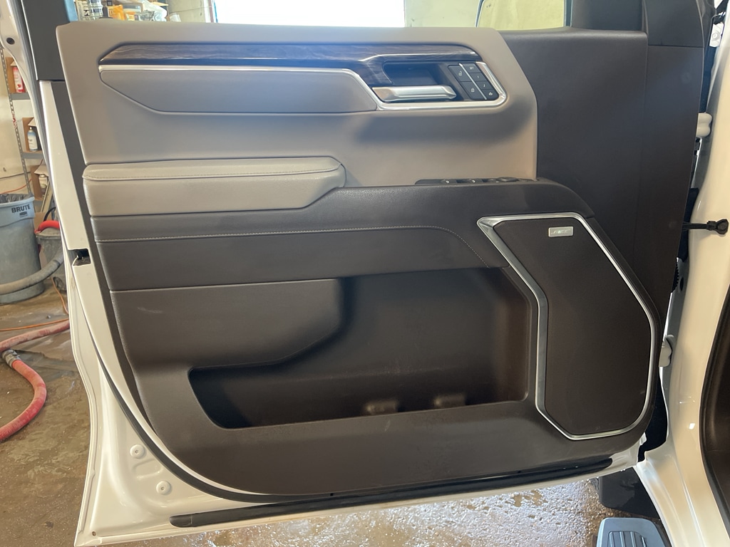 2023 Chevrolet Silverado 1500 LTZ - Photo 12