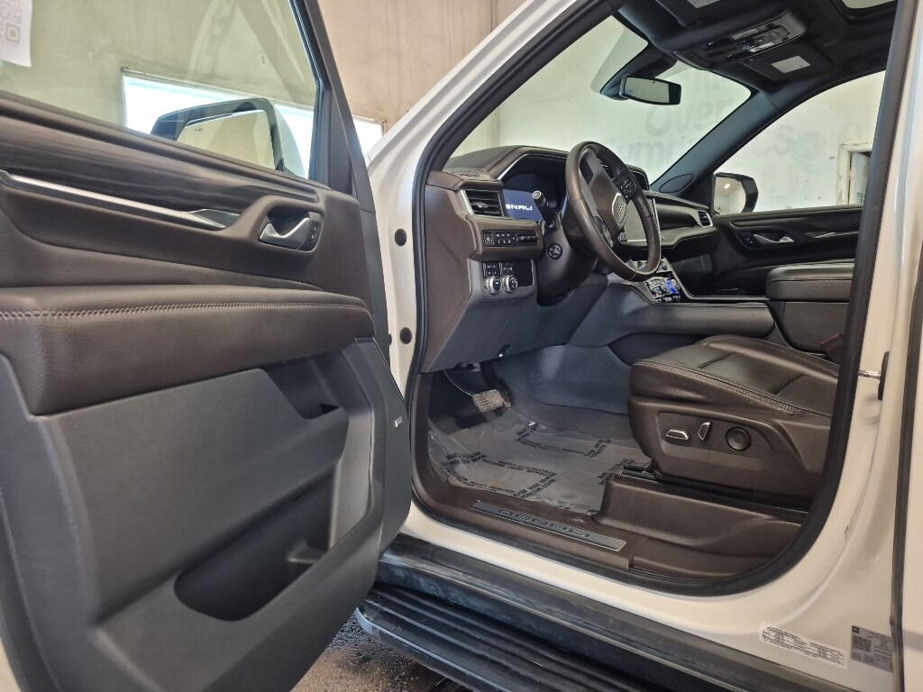 2022 GMC Yukon Denali - Photo 10