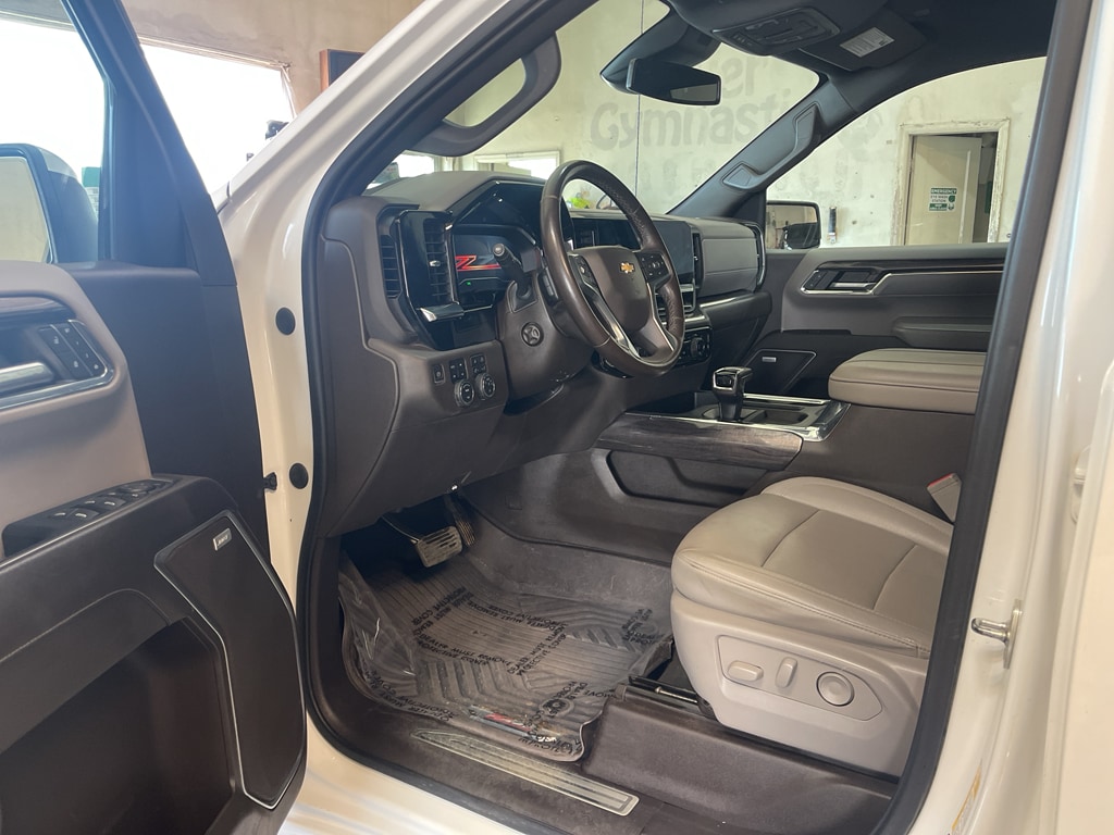 2023 Chevrolet Silverado 1500 LTZ - Photo 10