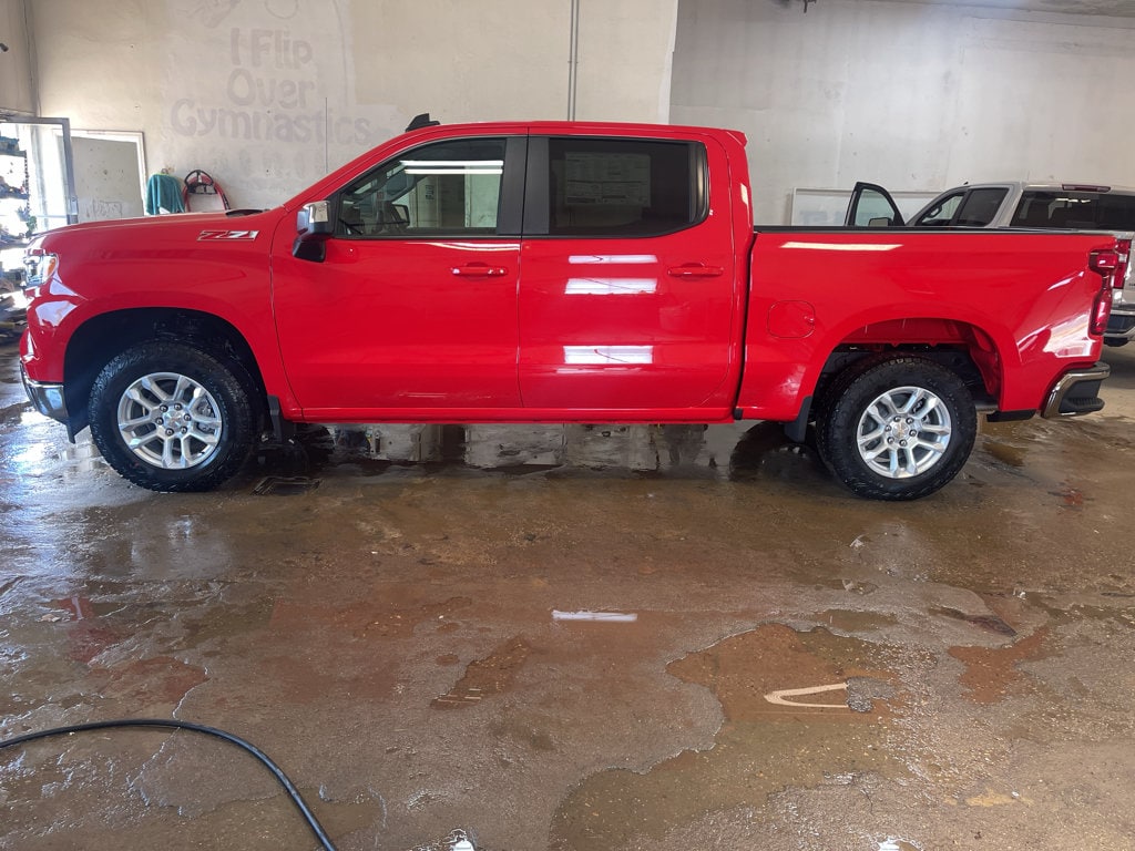 2026 Chevrolet Silverado 1500 LT - Photo 4