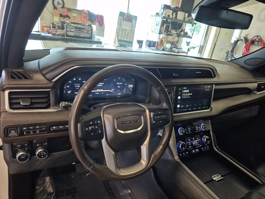 2022 GMC Yukon Denali - Photo 15