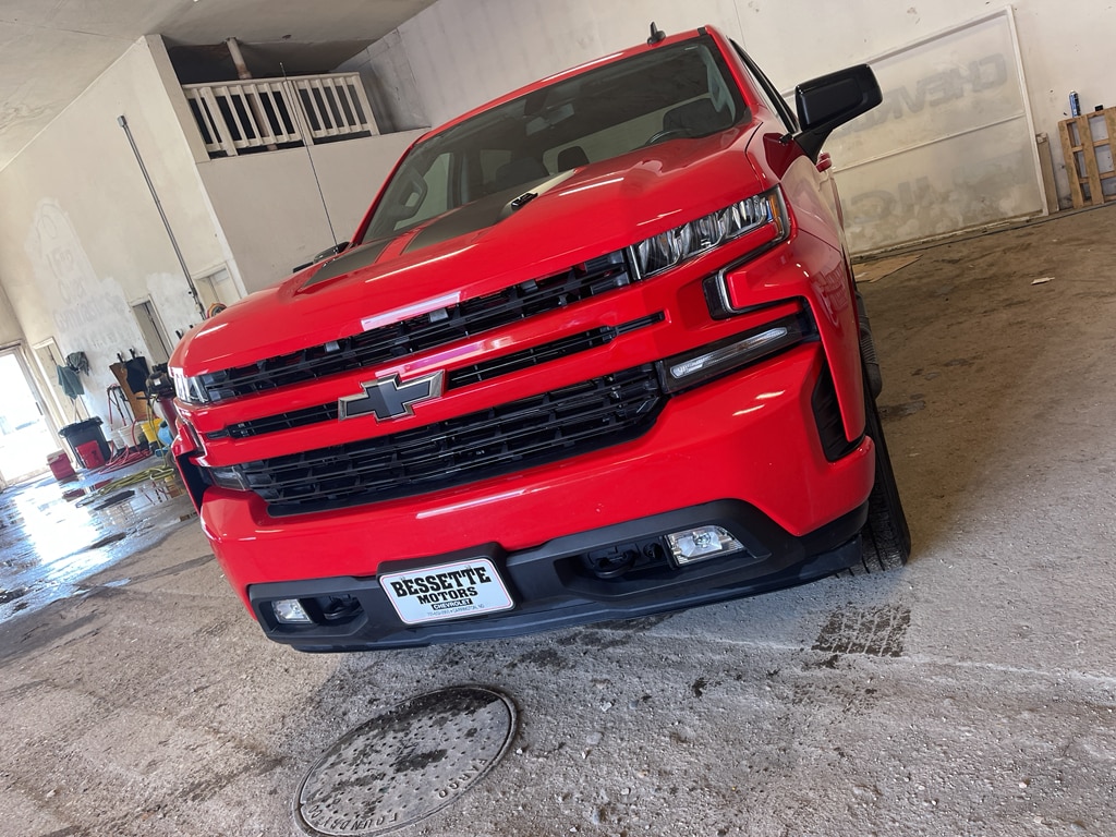 2021 Chevrolet Silverado 1500 RST photo 2