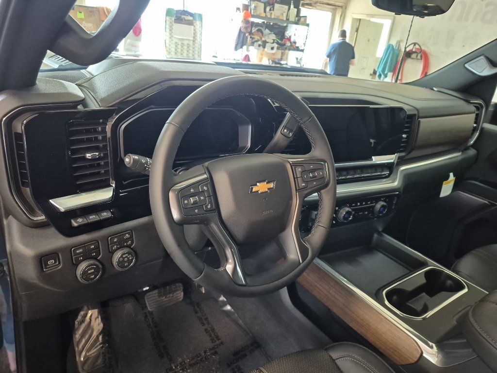 2026 Chevrolet Silverado 3500 HD High Country - Photo 13