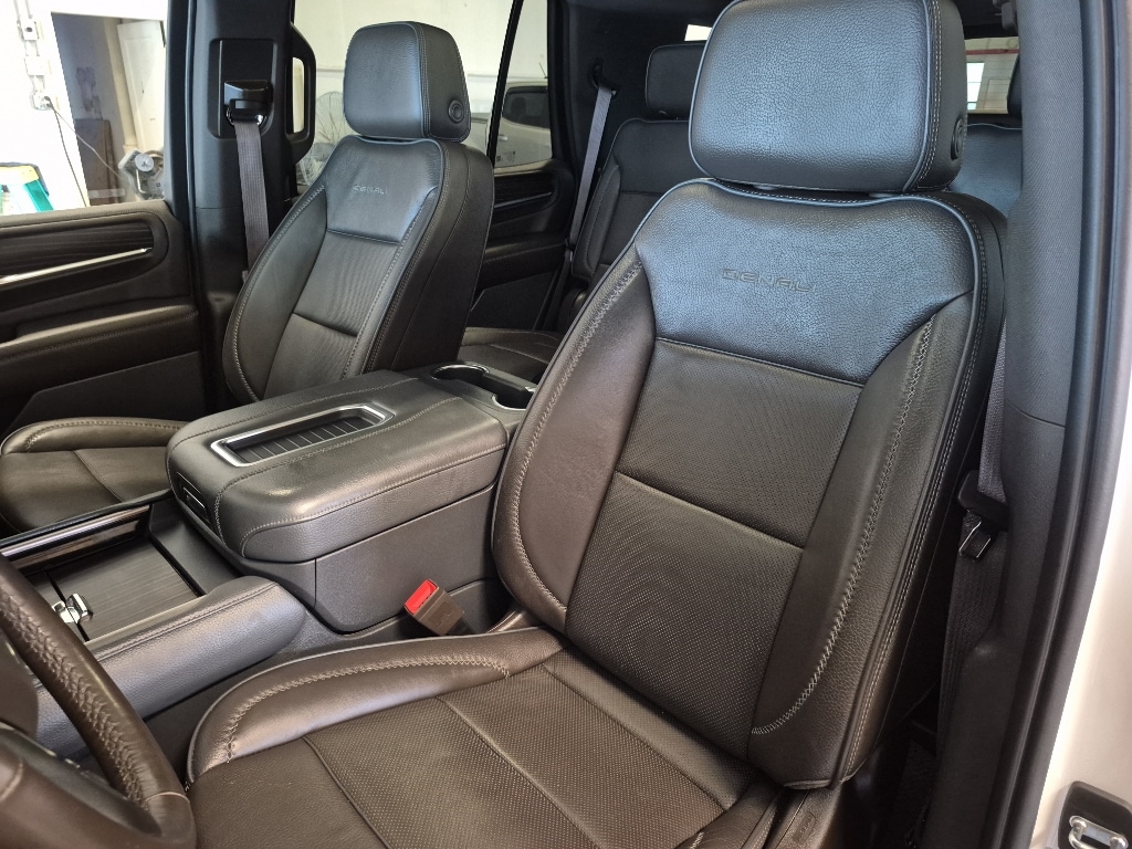 2022 GMC Yukon Denali - Photo 14