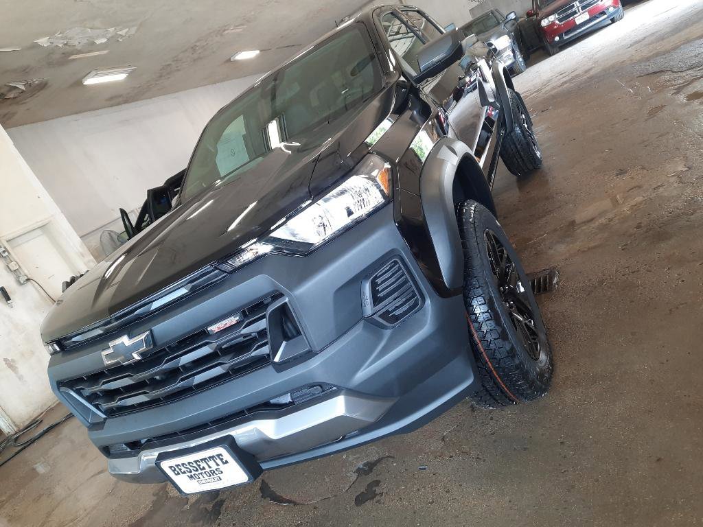 2025 Chevrolet Colorado Truck 