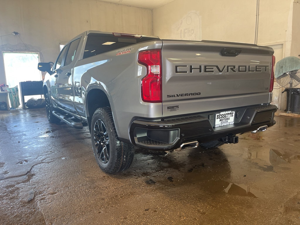 2026 Chevrolet Silverado 1500 LT Trail Boss photo 4