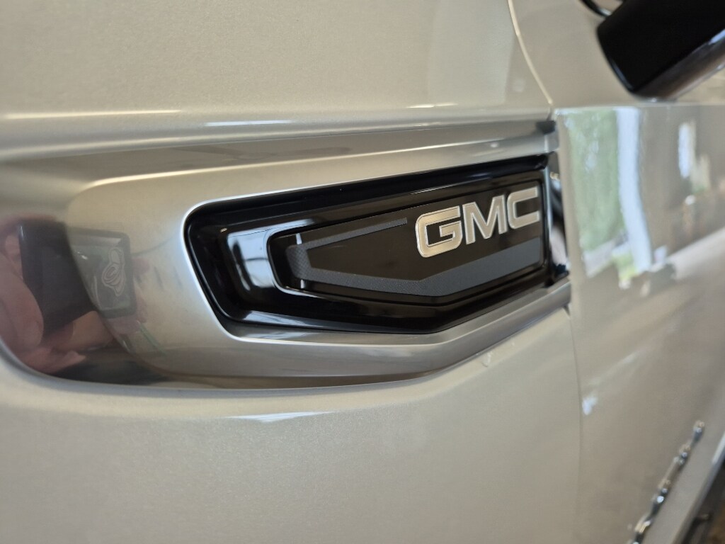 2022 GMC Yukon Denali - Photo 35