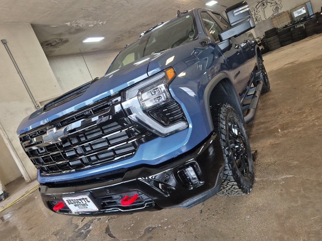 2026 Chevrolet Silverado HD LT 4WD Crew Cab Standard Box's photo