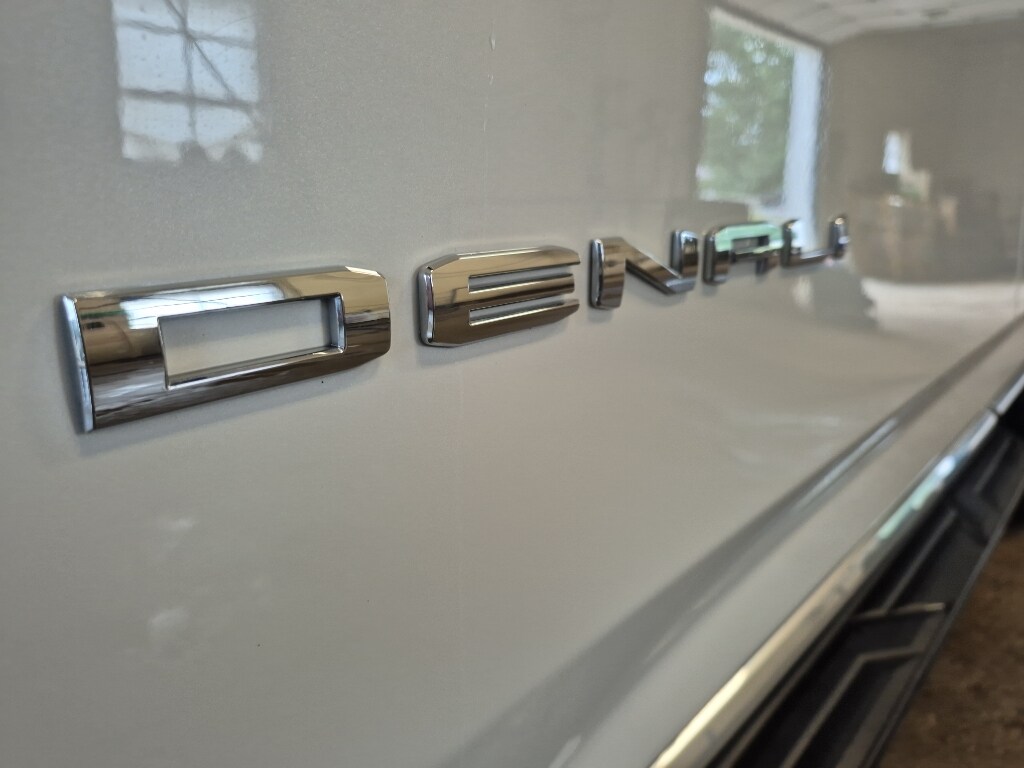 2022 GMC Yukon Denali - Photo 36