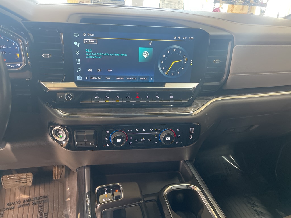 2023 Chevrolet Silverado 1500 LTZ - Photo 17