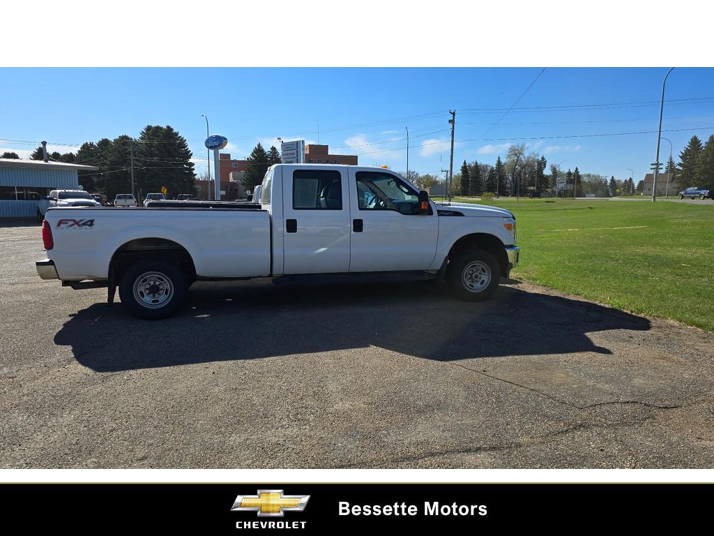 2015 Ford F-250 XL 4x4 Crew Cab 172 in's photo