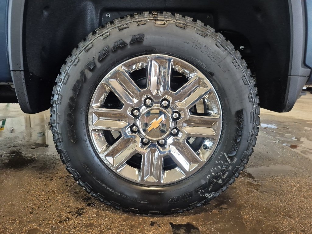 2026 Chevrolet Silverado 3500 HD High Country - Photo 36