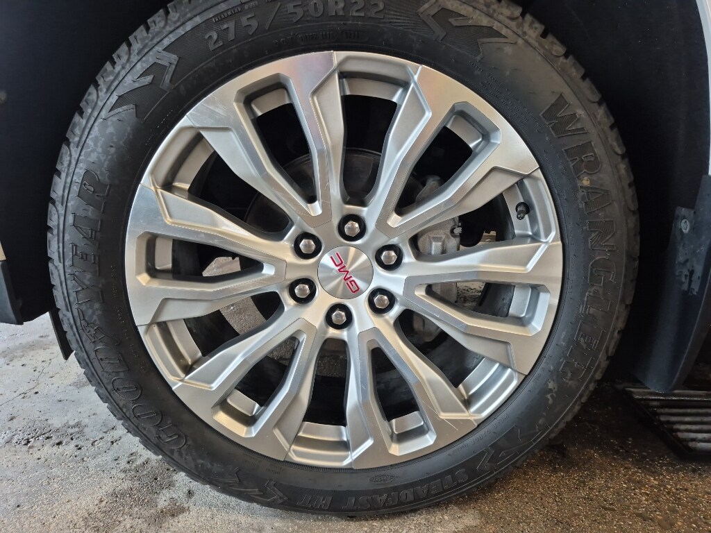 2022 GMC Yukon Denali - Photo 33