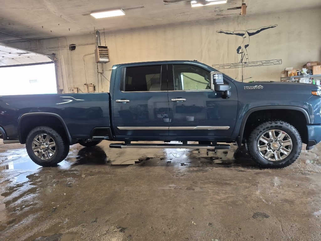 2026 Chevrolet Silverado 3500 HD High Country - Photo 7