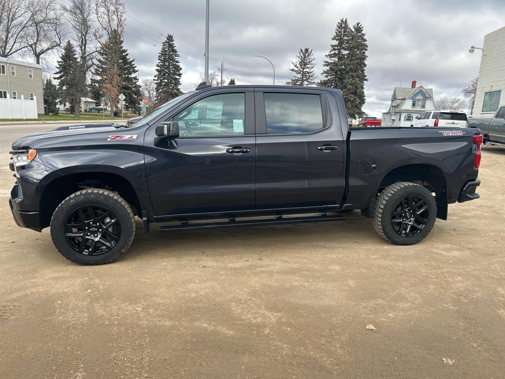 Used 2022 Chevrolet Silverado 1500 LT Trail Boss with VIN 3GCUDFET0NG661574 for sale in Carrington, ND