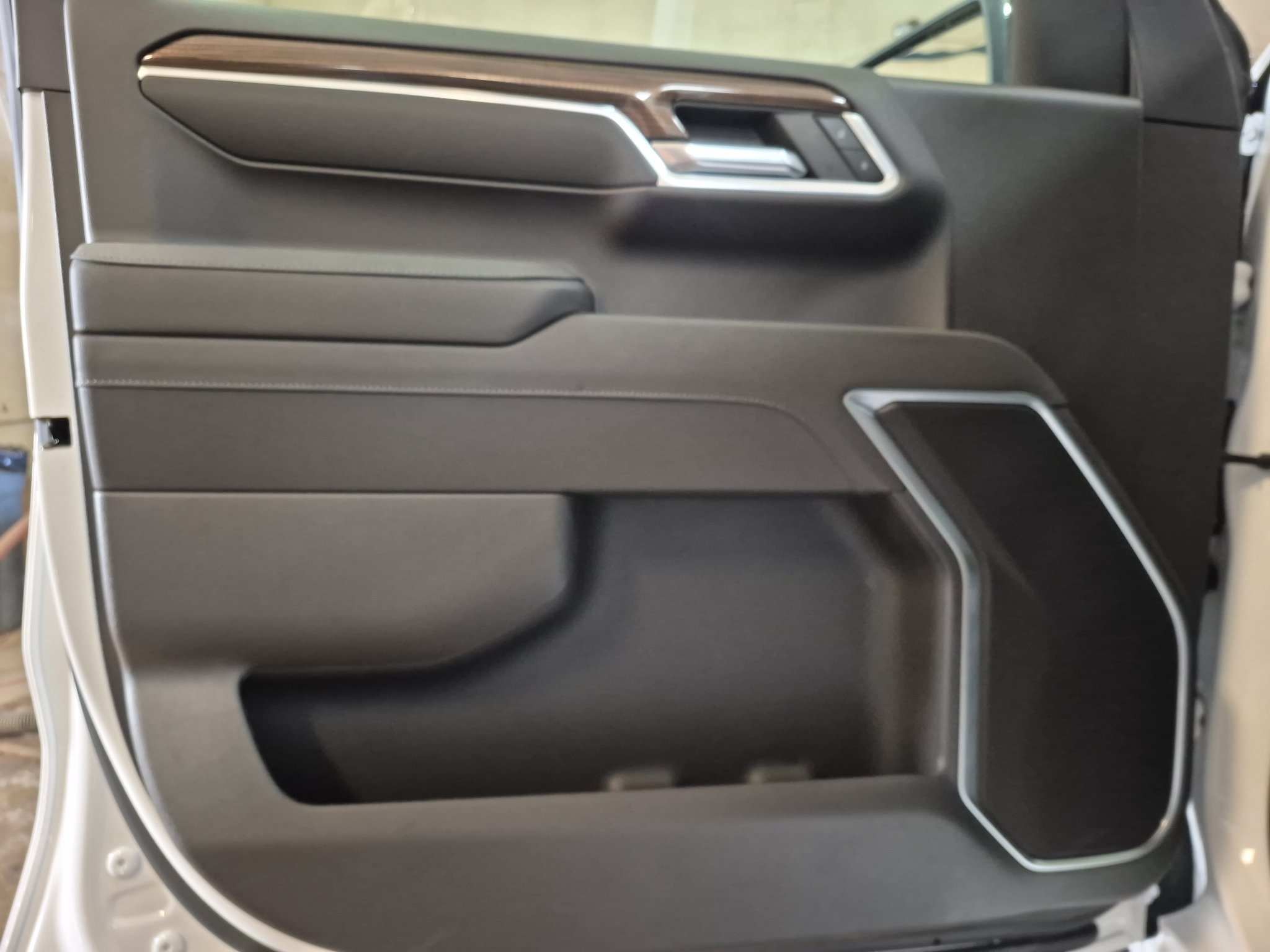2026 Chevrolet Silverado 1500 LT - Photo 10
