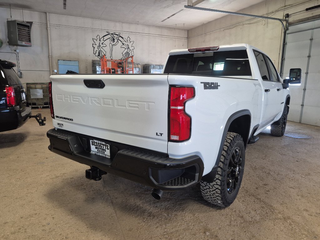 2026 Chevrolet Silverado 2500HD LT photo 4